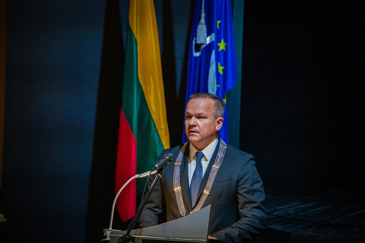Šiuo metu vyksta iškilmingas Visagino savivaldybės tarybos posėdis