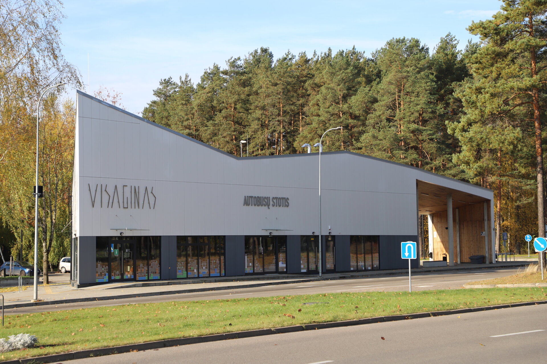 Balandžio 1 d. pasirašyta sutartis su UAB „Meteorit turas“ dėl siuntų gabenimo