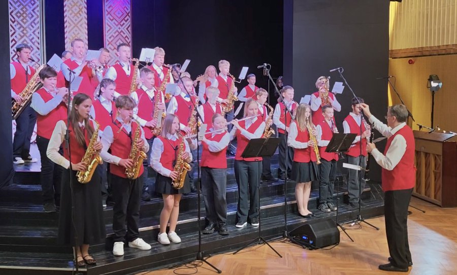 «Skambantys šilai 2026» . Сотни голосов на висагинской сцене (видео)