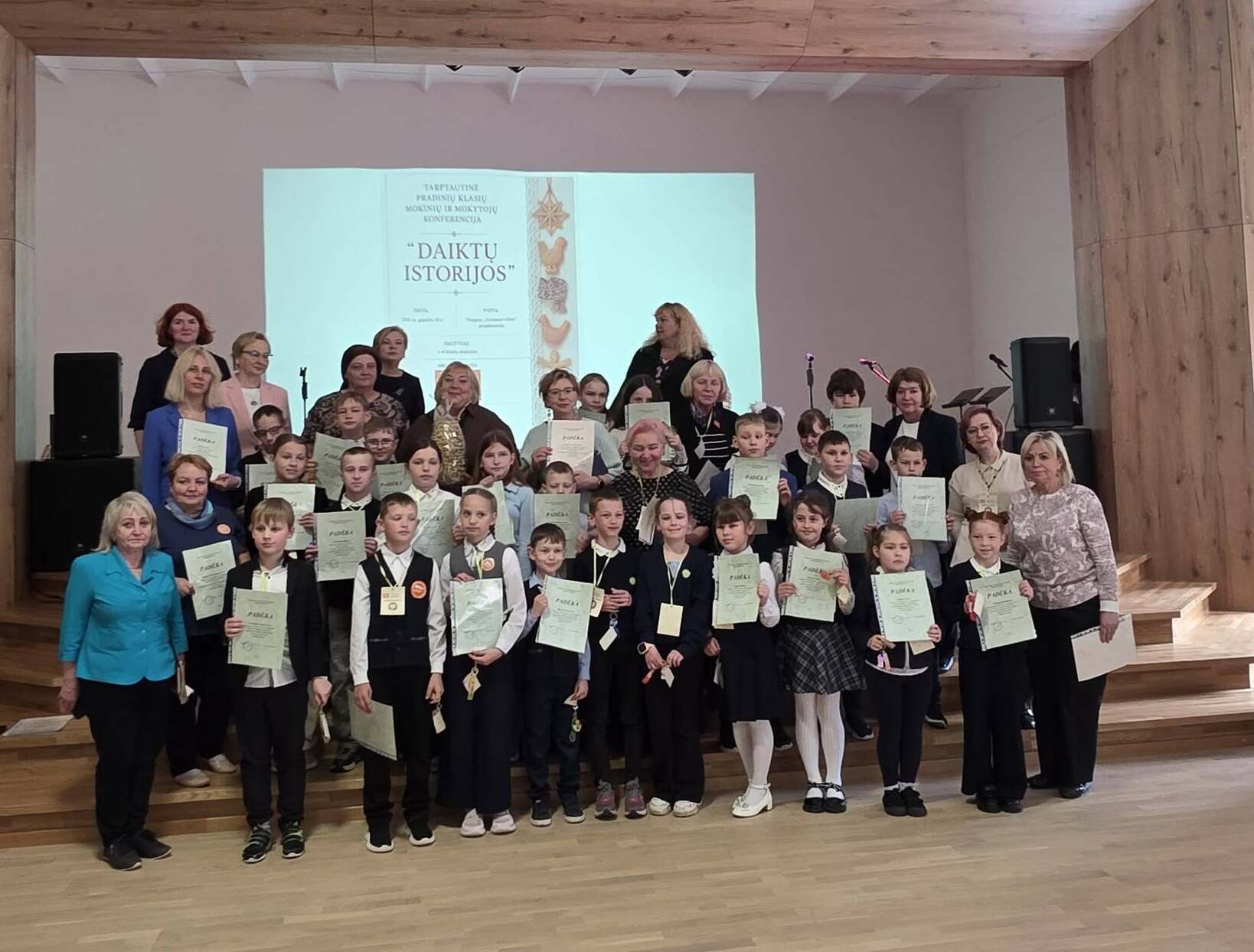 Tarptautinė pradinių klasių mokinių ir mokytojų konferencija „Daiktų istorijos“ subūrė jaunuosius tyrinėtojus