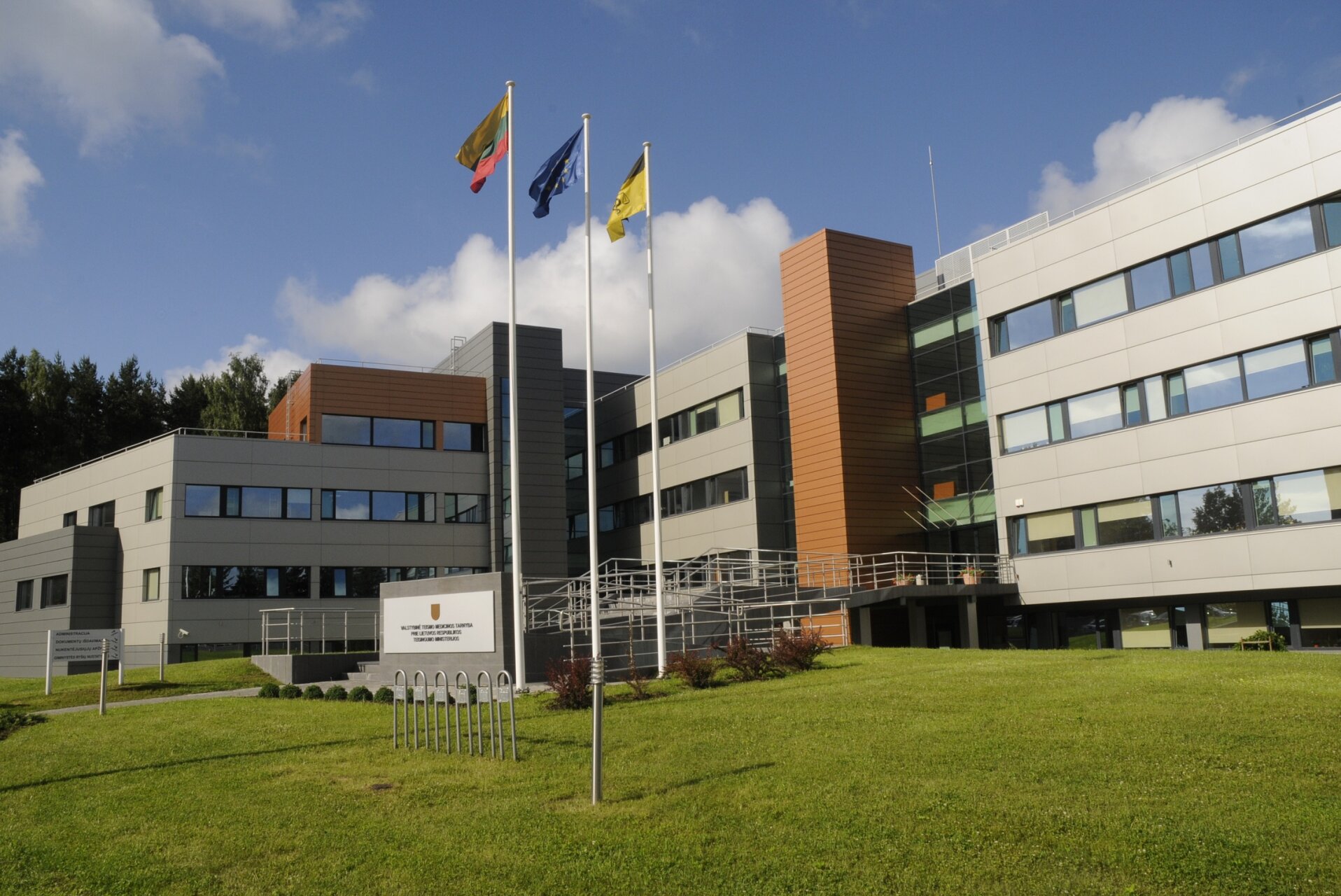 Informacija dėl žmogaus palaikų gabenimo patologinės anatomijos ar teismo medicinos ekspertizėms ir tyrimams bei palaikų laikino saugojimo paslaugų