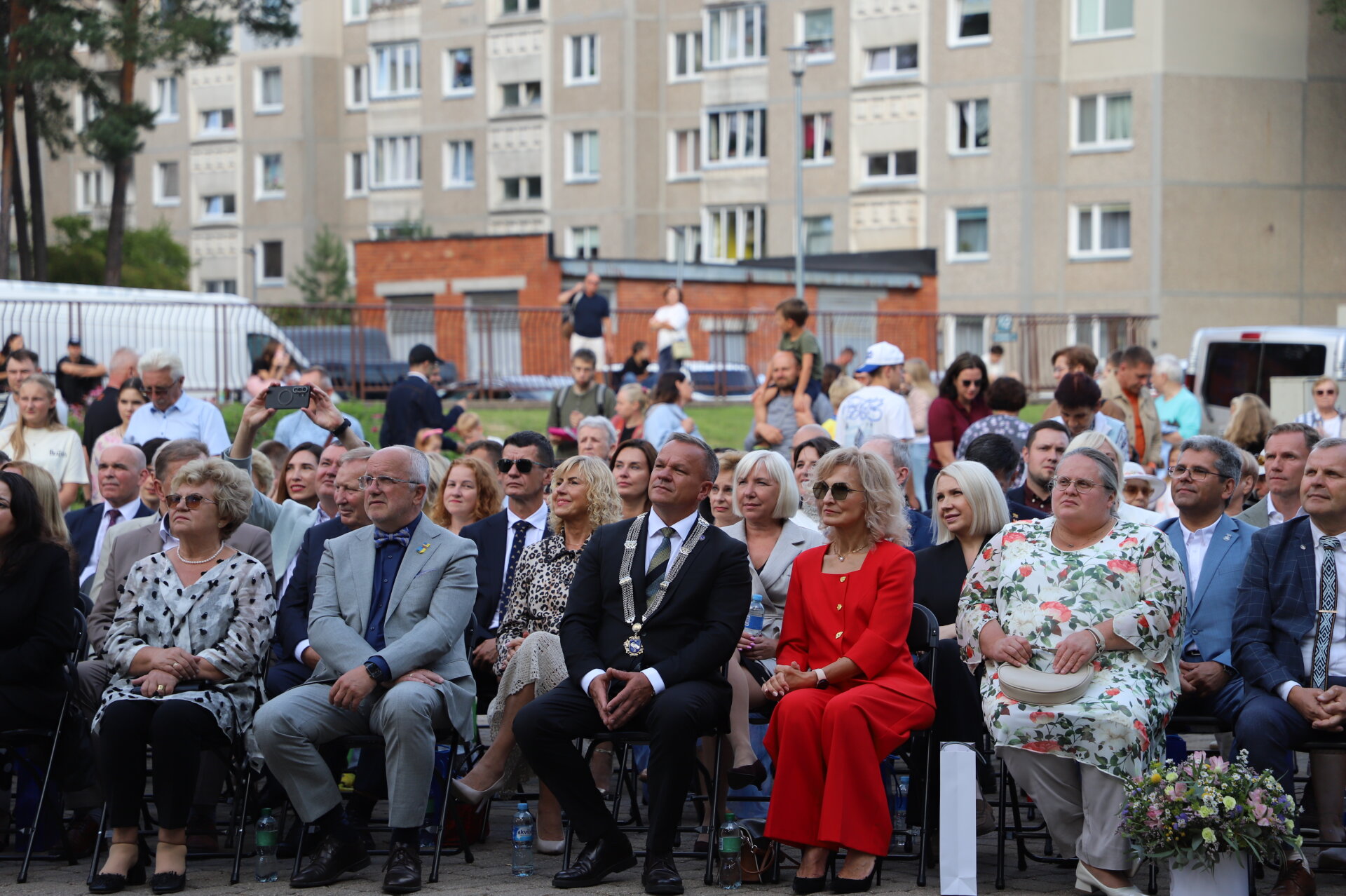 Visaginas mini 51-ąjį gimtadienį: mero padėkos, delegacijų sveikinimai ir laukianti įspūdinga vakaro programa
