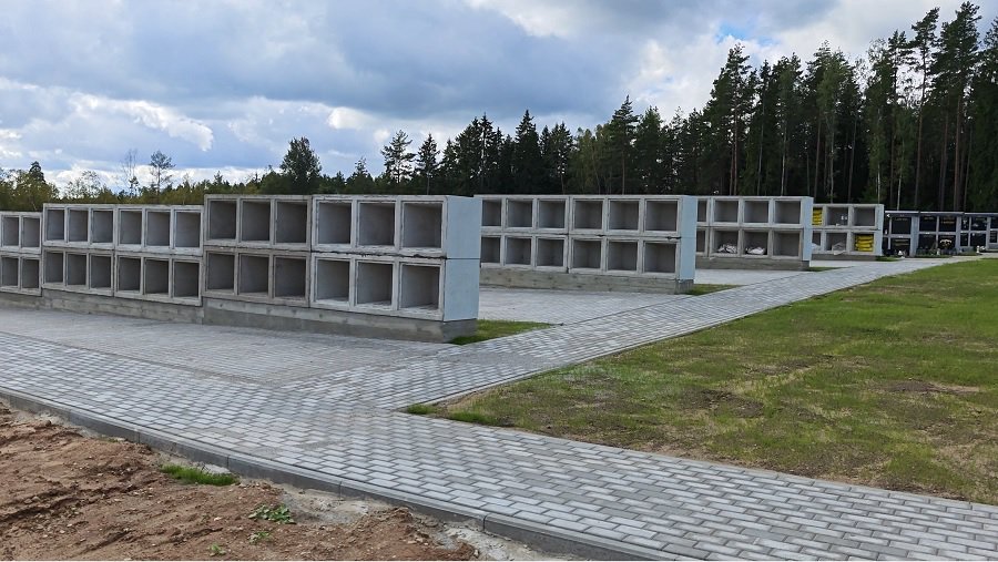 Строительство колумбария на новом висагинском кладбище по-прежнему не завершено